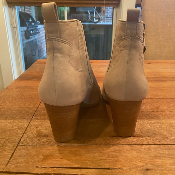 NURTURE tan leather booties, Size 7.5 - Picture 3 of 4